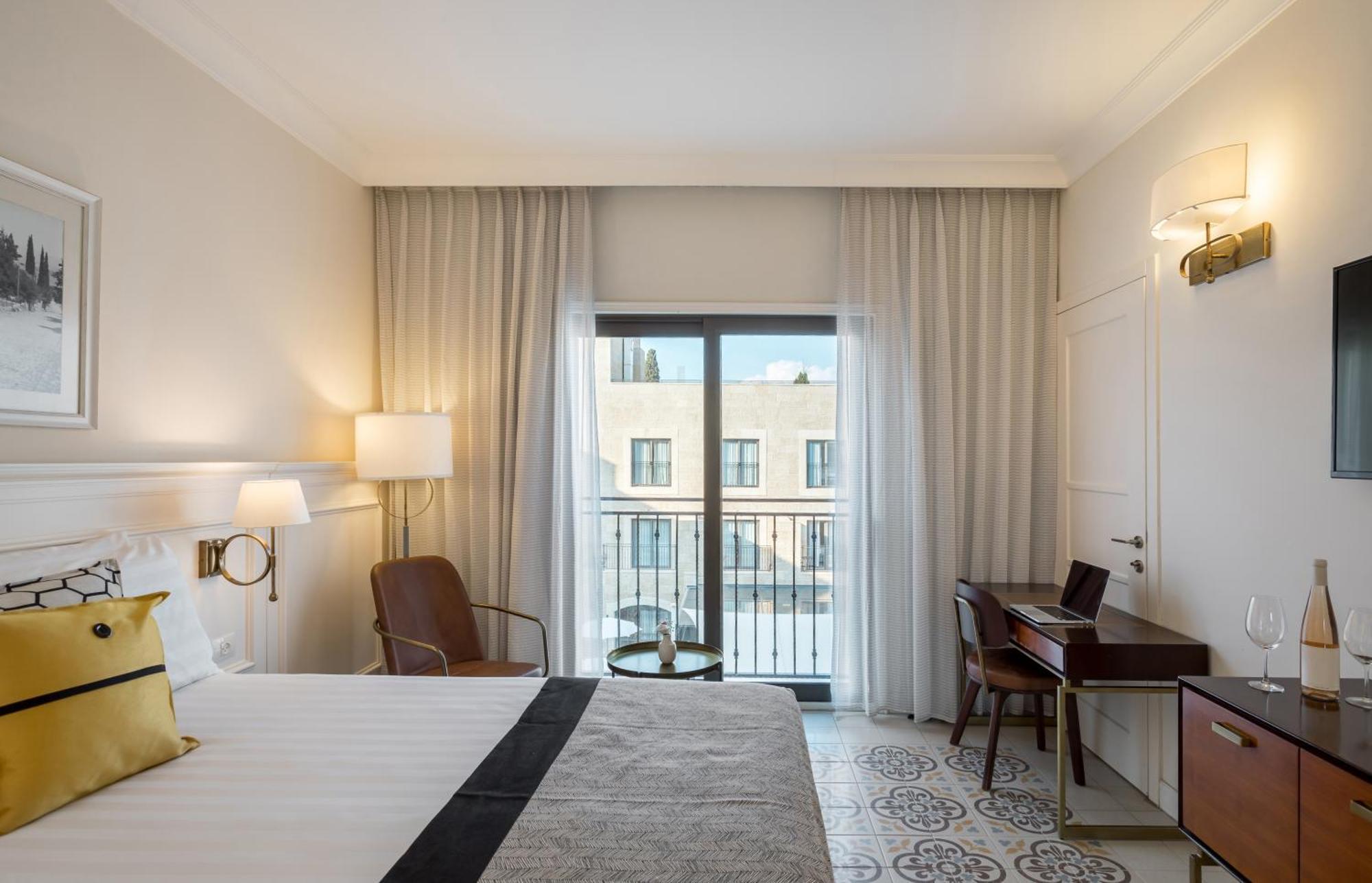 Double Room with Pool View